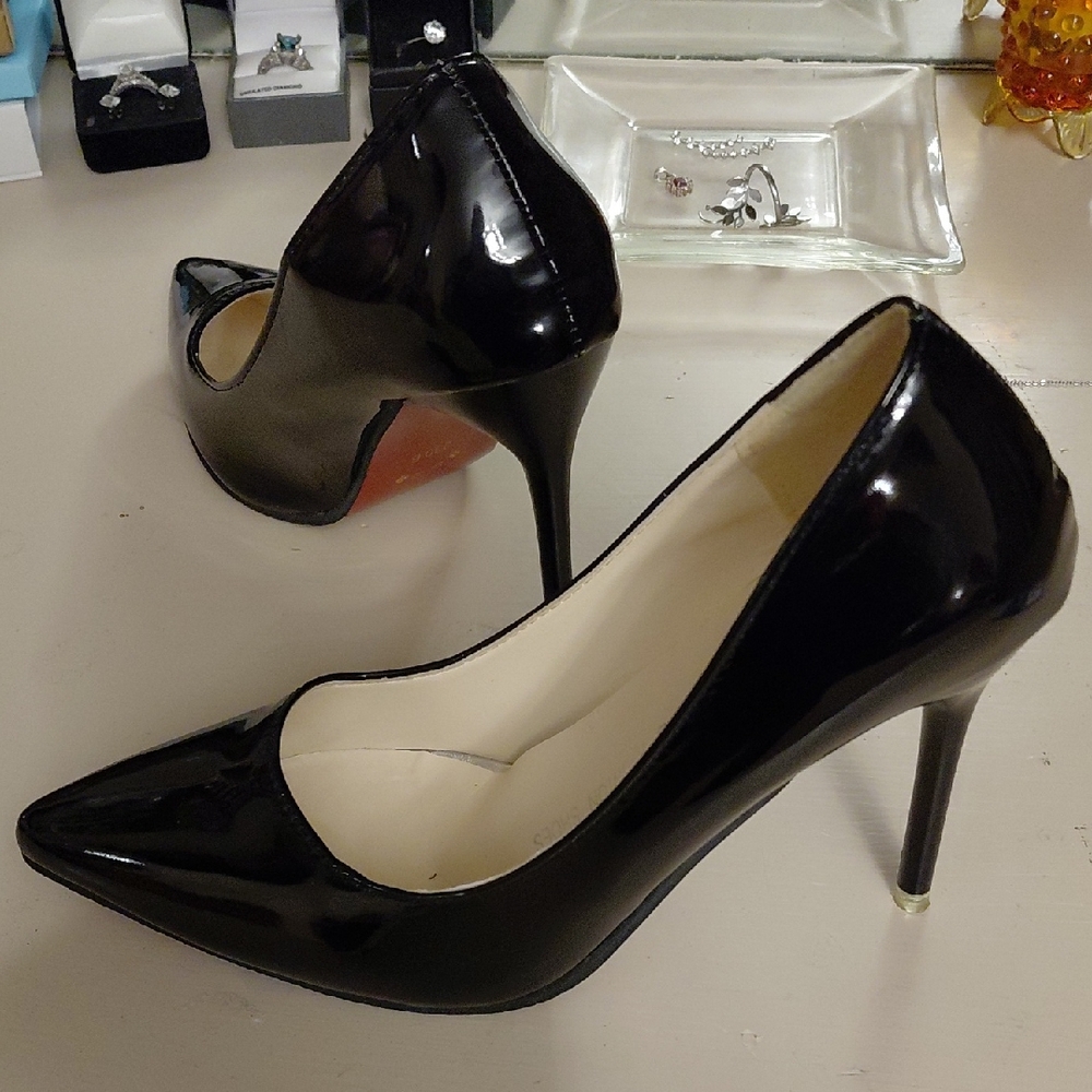 Black Patent Leather Red Bottom Heels Size 5.5